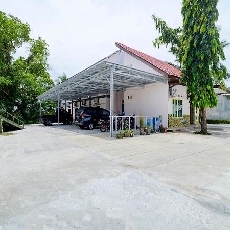 Oyo 90263 Hotel Diva Golf Bengkulu Luaran gambar