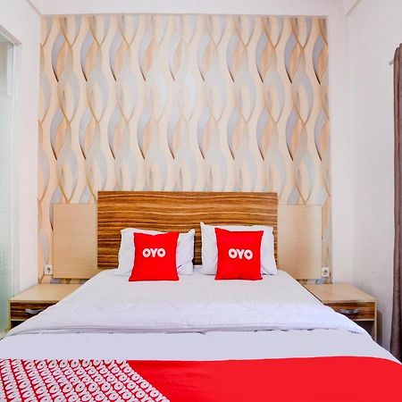 Oyo 90263 Hotel Diva Golf Bengkulu Luaran gambar