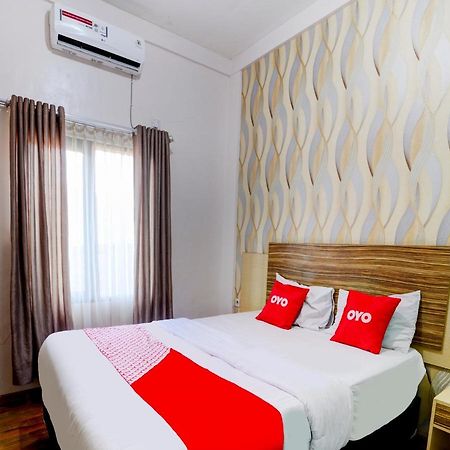 Oyo 90263 Hotel Diva Golf Bengkulu Luaran gambar