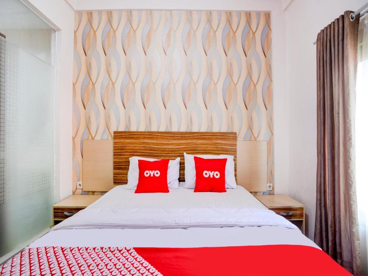 Oyo 90263 Hotel Diva Golf Bengkulu Luaran gambar
