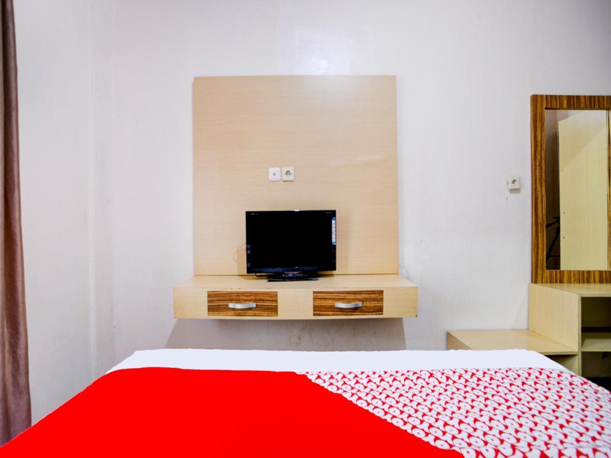 Oyo 90263 Hotel Diva Golf Bengkulu Luaran gambar