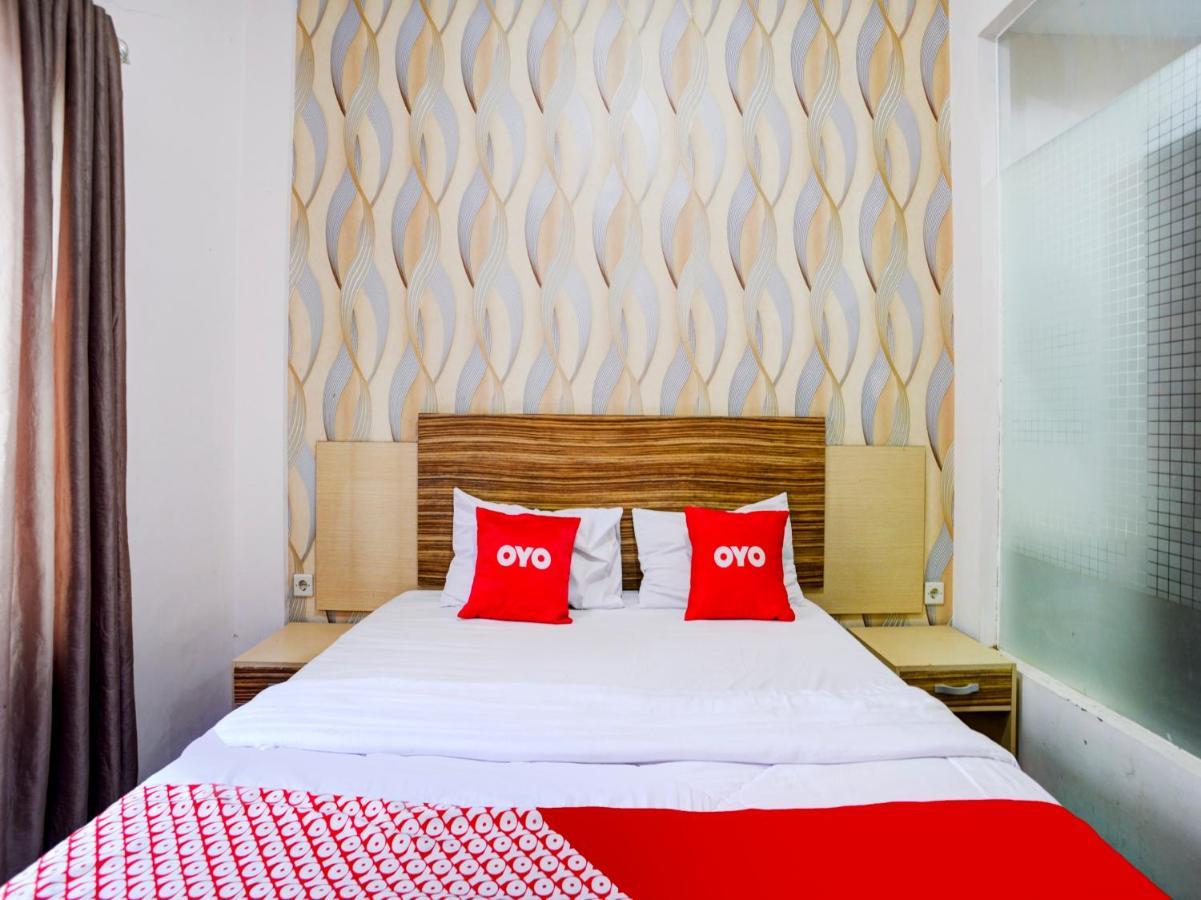 Oyo 90263 Hotel Diva Golf Bengkulu Luaran gambar