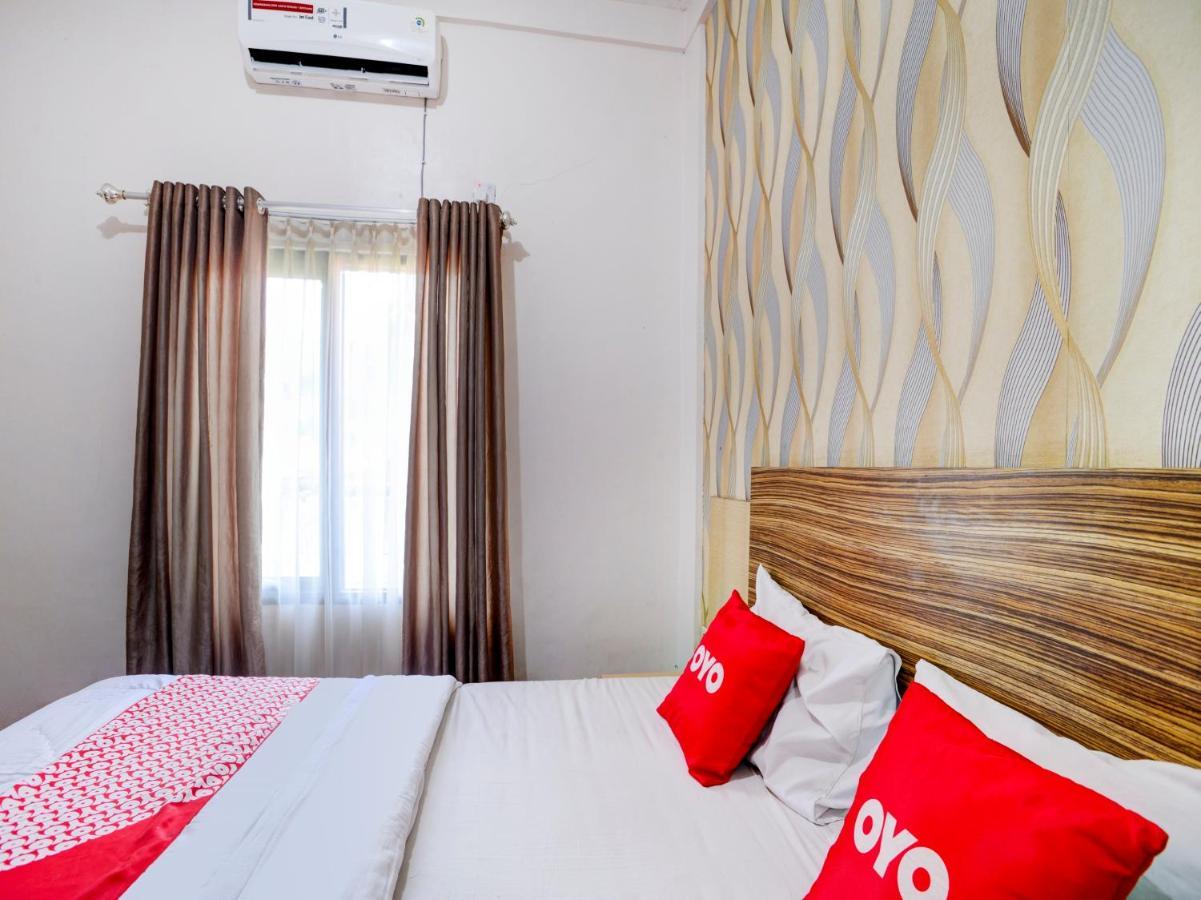 Oyo 90263 Hotel Diva Golf Bengkulu Luaran gambar